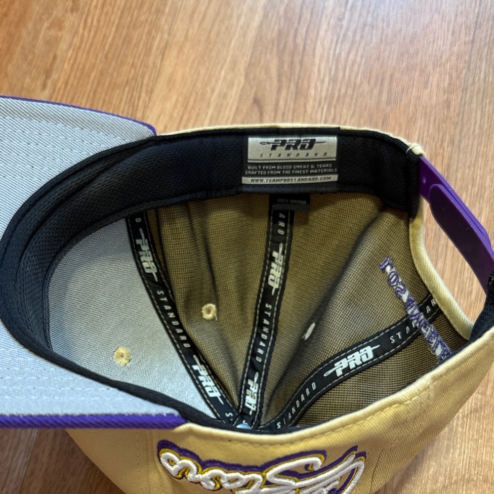 Pro Standard Lakers SnapBack - Picture 3 of 4